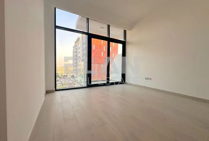 82806243 - Property Image 2