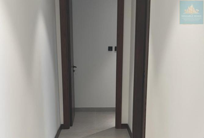 Unfurnished | Spacious | 2BR +Store photo 3
