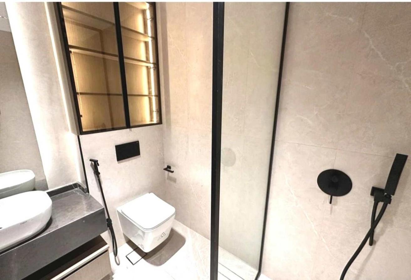 Elegant 4 Beds | Modern Finishing | Vacant photo 20