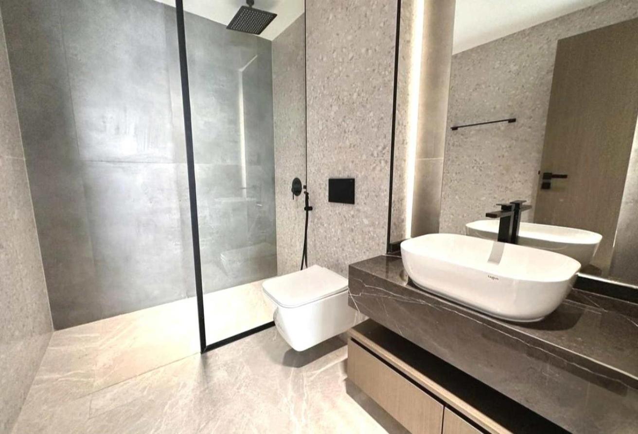 Elegant 4 Beds | Modern Finishing | Vacant photo 19