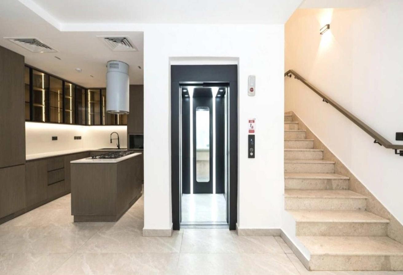 Elegant 4 Beds | Modern Finishing | Vacant photo 10