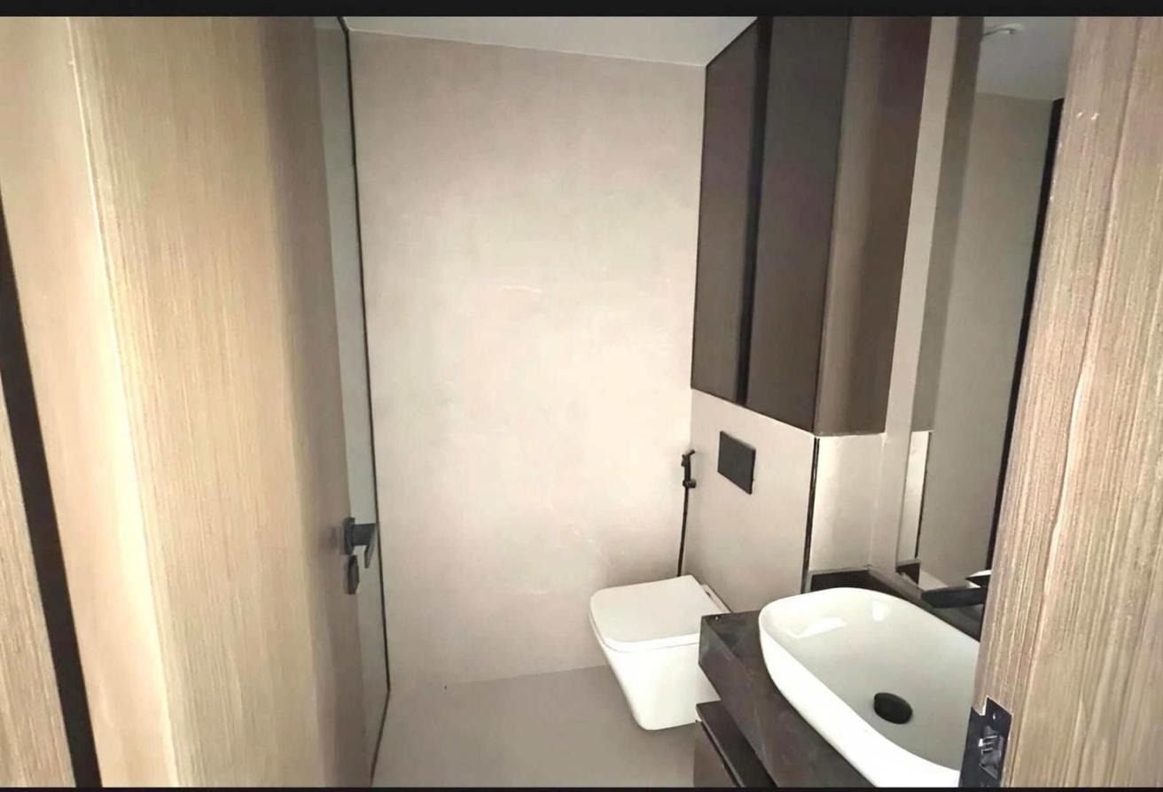 Elegant 4 Beds | Modern Finishing | Vacant photo 17