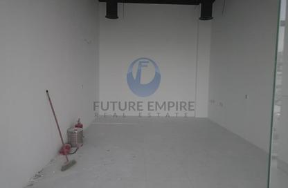 Shop - Studio for rent in Al Nasr Central Building - Oud Metha - Bur Dubai - Dubai