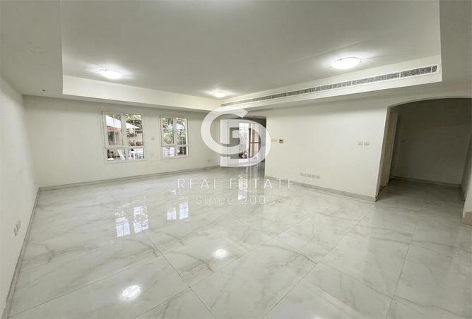 3-bed villa in Zulal 1 · Study — photo 3