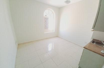 Apartment - Studio - 1 Bathroom for rent in Fire Station Road - Muwaileh - Sharjah