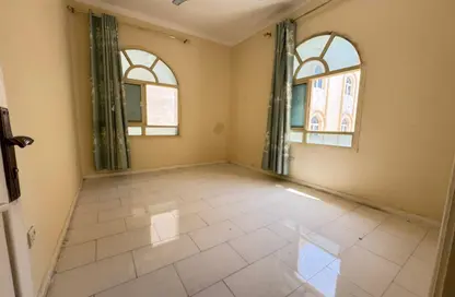 Apartment - 2 Bedrooms - 2 Bathrooms for rent in Al Naba'ah - Al Sharq - Sharjah