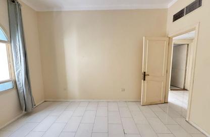 Apartment - 2 Bedrooms - 2 Bathrooms for rent in Al Naba'ah - Al Sharq - Sharjah