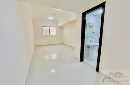 Apartment - 1 Bedroom - 1 Bathroom for rent in Muweileh Community - Muwaileh Commercial - Sharjah