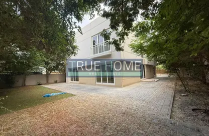 فيلا - 5 غرف نوم - 6 حمامات للبيع في الزاهية 2 - الزاهية - تجارية مويلح - الشارقة