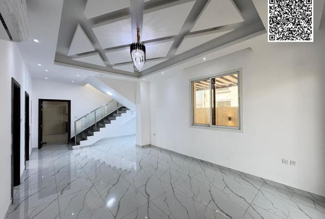 127918789 - Property Image 3