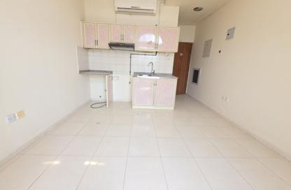 Apartment - Studio - 1 for rent in Fire Station Road - Muwaileh - Sharjah