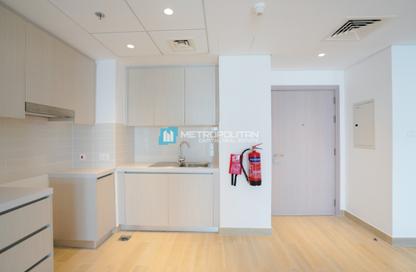 Apartment - 1 - 2 for rent in Waters Edge - Yas Island - Abu Dhabi