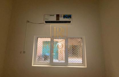 Apartment - Studio - 1 Bathroom for rent in Al Souk Al Kabeer - Bur Dubai - Dubai