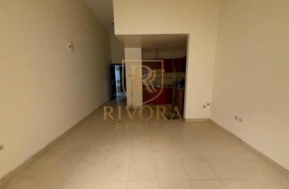 Apartment - Studio - 1 Bathroom for rent in Al Souk Al Kabeer - Bur Dubai - Dubai