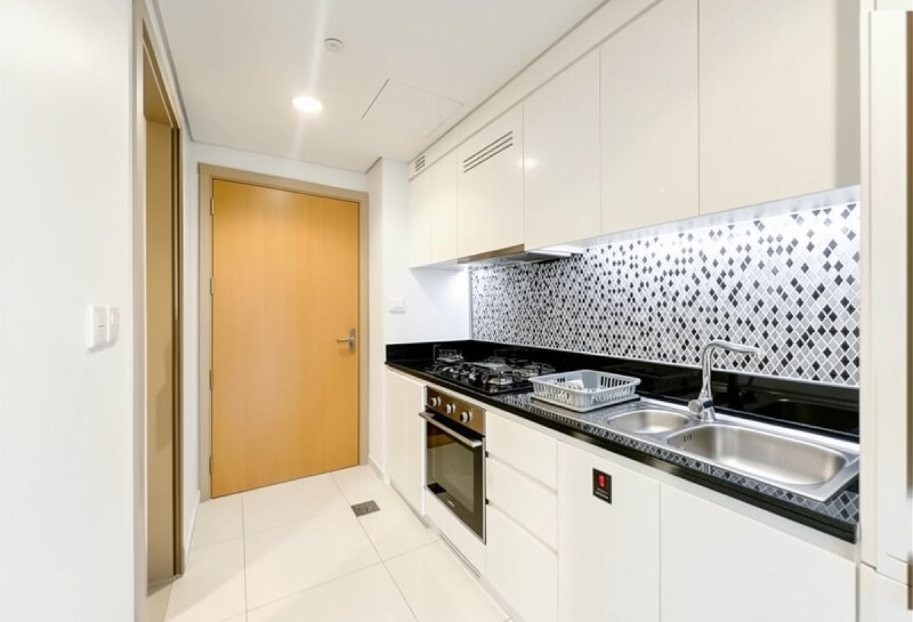 LUXURY STUDIO | HIGH FLOOR | PRIME INVESTMENT gallery image