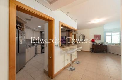 Apartment - 3 Bedrooms - 4 Bathrooms for rent in Al Anbara - Shoreline Apartments - Palm Jumeirah - Dubai