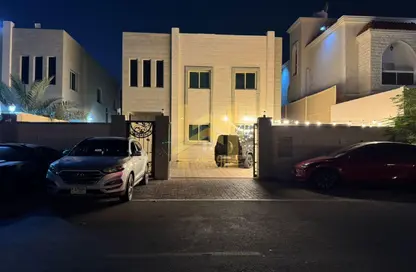 Villa - 5 Bedrooms - 7 Bathrooms for sale in Al Mowaihat 2 - Al Mowaihat - Ajman