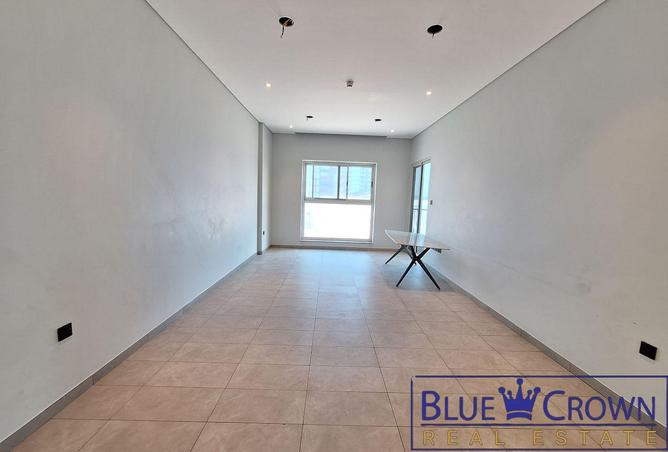 Brand new building ! 3bhk+maid ! Prime location photo 3