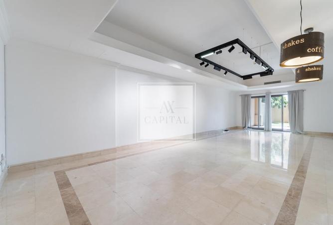 70692287 - Property Image 2