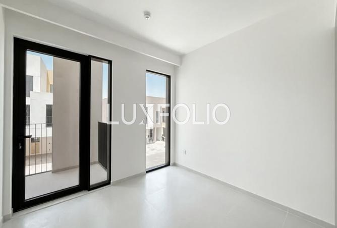 Near Amenities | View Now | 4 Cheques photo 3