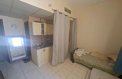 Apartment - Studio - 1 Bathroom for rent in Al Qulaya'ah - Al Sharq - Sharjah Apartment - Studio - 1 Bathroom for rent in Al Qulaya'ah - Al Sharq - Sharjah