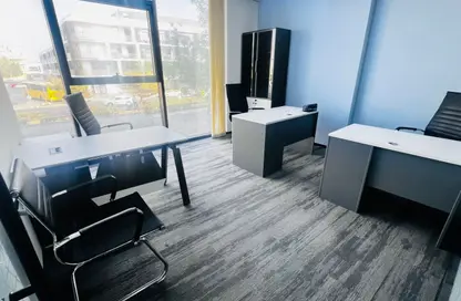 مركز أعمال - 4 حمامات للايجار في المطينة - ديرة - دبي