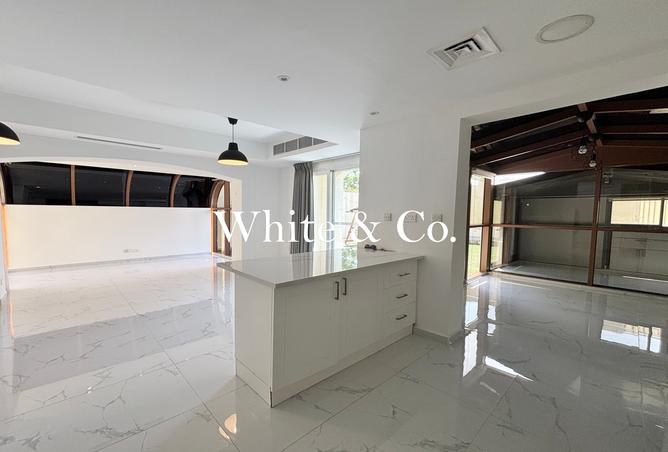 121994962 - Property Image 2