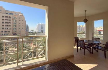 Apartment - 2 Bedrooms - 3 Bathrooms for sale in Al Tamr - Shoreline Apartments - Palm Jumeirah - Dubai
