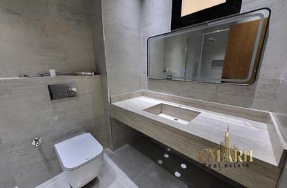 Whole Building - 7+ - 7+ for rent in Ajman One - Ajman Downtown - Ajman