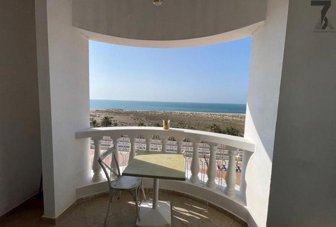 54927800 - Property Main Image