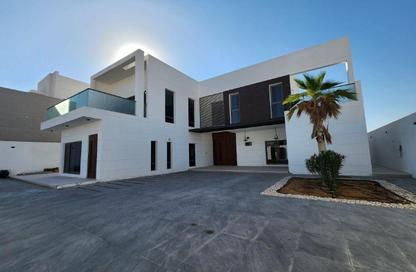 Villa - 4 Bedrooms - 6 Bathrooms for rent in Madinat Al Riyad - Abu Dhabi
