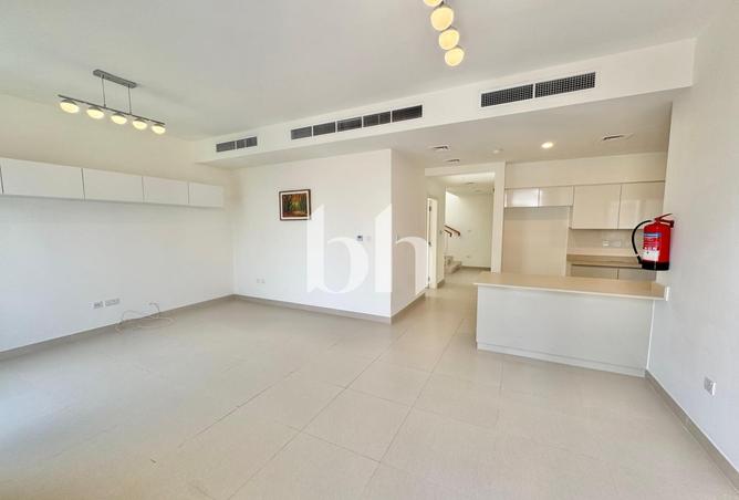 70282289 - Property Image 3