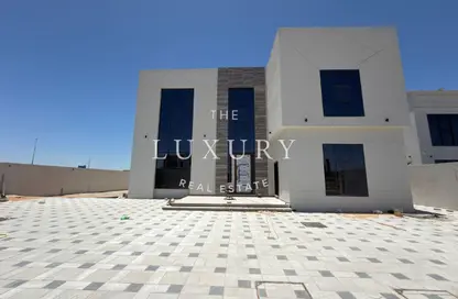 Villa - 4 Bedrooms - 6 Bathrooms for rent in Al Warsan 4 - Al Warsan - Dubai Villa - 4 Bedrooms - 6 Bathrooms for rent in Al Warsan 4 - Al Warsan - Dubai