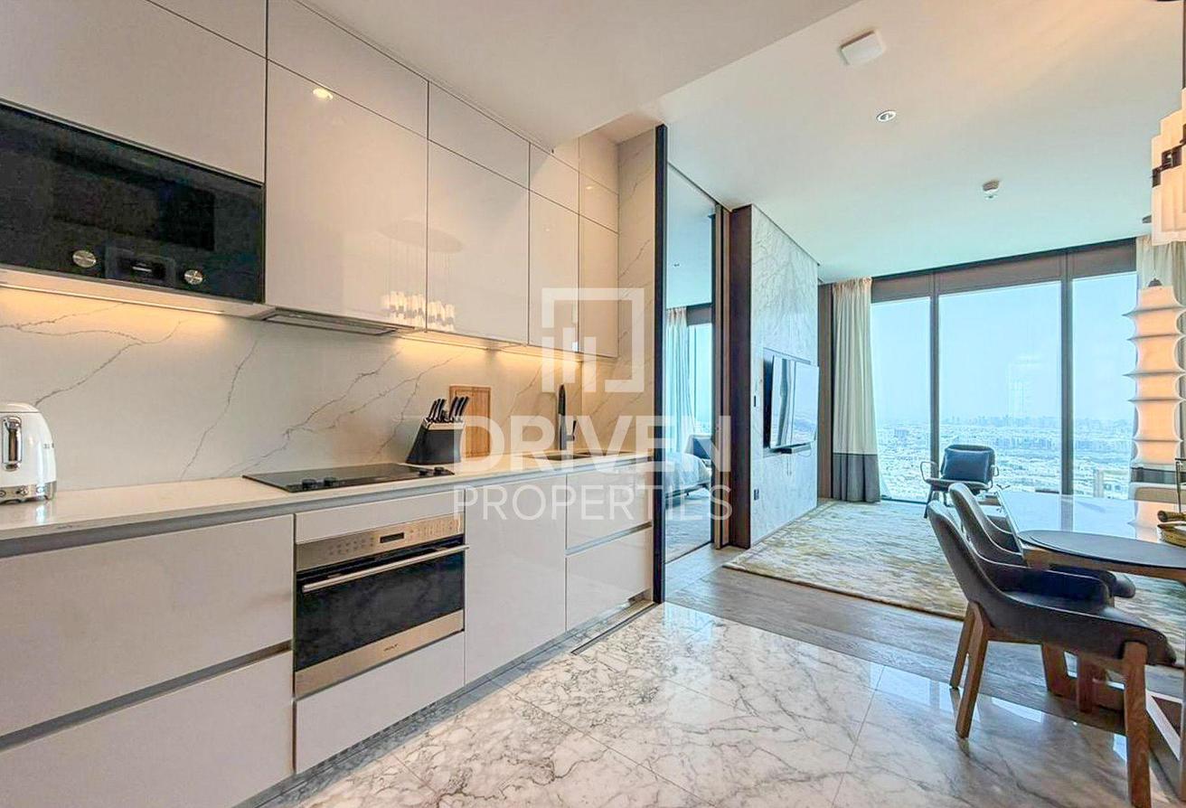 Stunning Furnished Apt | Vacant | High Floor photo 4