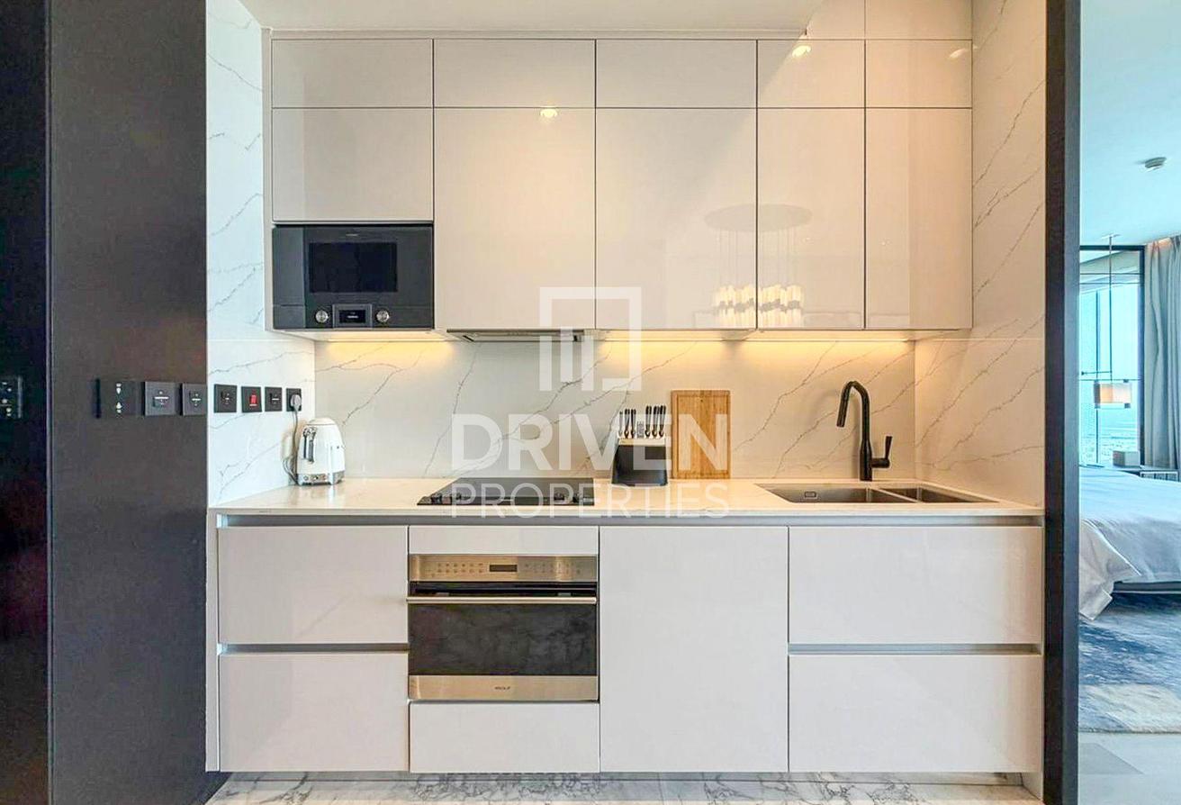 Stunning Furnished Apt | Vacant | High Floor photo 13
