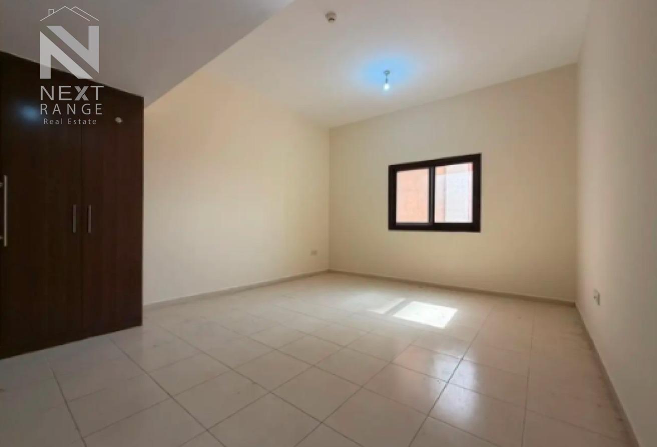 Spacious | Ready to Move | Well maintained photo 5