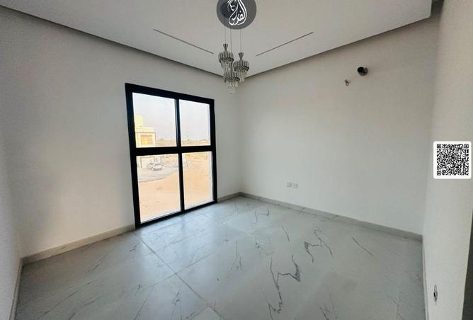 111412022 - Property Image 3