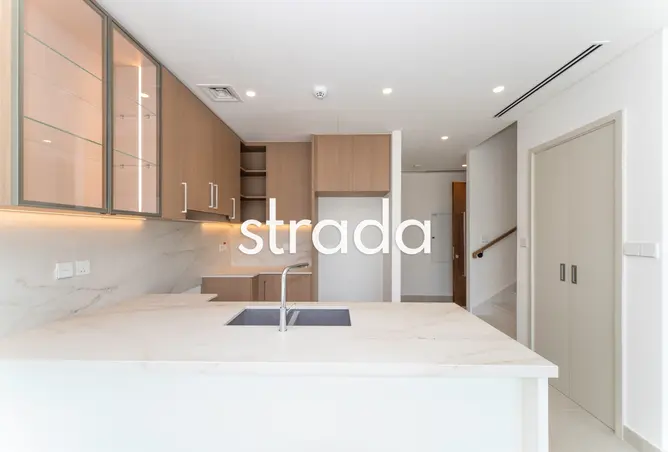 128360407 - Property Image 3