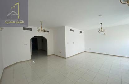 Apartment - 2 - 2 for rent in Thuraya Al Majaz Building - Al Majaz 3 - Al Majaz - Sharjah