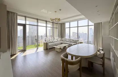 Apartment - 3 Bedrooms - 5 Bathrooms for rent in Boulevard Crescent Tower 1 - BLVD Crescent - Downtown Dubai - Dubai