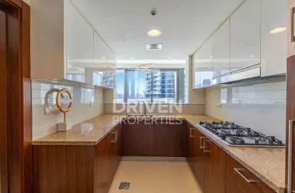 Apartment - 3 Bedrooms - 4 Bathrooms for rent in Burj Vista Tower 1 - Burj Vista - Downtown Dubai - Dubai