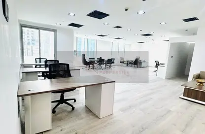 مكتب - استوديو - 1 حمام للايجار في القمة - الخليج التجاري - دبي