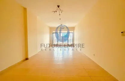 شقة - غرفة نوم - 2 حمامات للايجار في منطقة القرهود - دبي شقة - غرفة نوم - 2 حمامات للايجار في منطقة القرهود - دبي