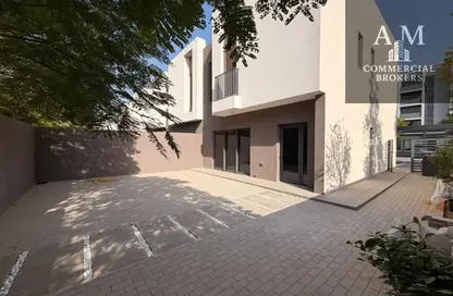 فيلا - 3 غرف نوم - 4 حمامات للايجار في سراب 2 - الجادة - الشارقة