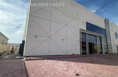 Factory - Studio - 2 Bathrooms for rent in Umm Al Thuoob - Umm Al Quwain