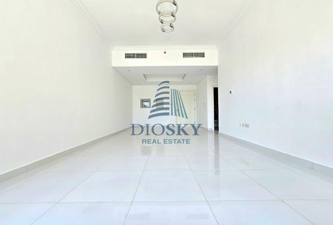 100830404 - Property Image 2