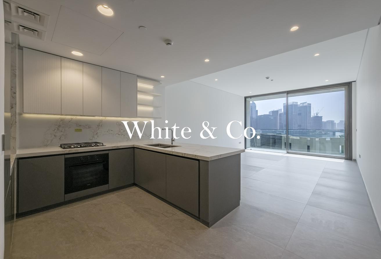 CANAL VIEW | LOWER FLOOR | LARGE LAYOUT photo 3