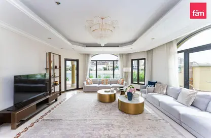 Villa - 5 Bedrooms - 6 Bathrooms for rent in Garden Homes Frond C - Garden Homes - Palm Jumeirah - Dubai