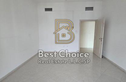 Apartment - 3 - 4 for rent in Al Anwar Tower - Al Khan Lagoon - Al Khan - Sharjah