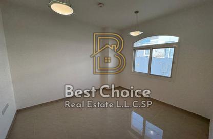 Apartment - 3 - 4 for rent in Al Anwar Tower - Al Khan Lagoon - Al Khan - Sharjah